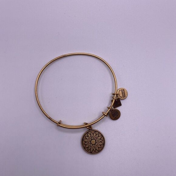 ✨ALEX AND ANI✨ star pendant charm bracelet - Picture 1 of 4